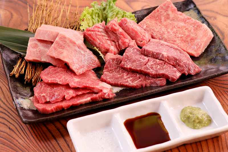 馬肉赤身刺890円